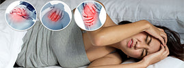 Femme au lit se tenant la tête de douleur, avec des douleurs à l'épaule, à la hanche et au genou liées à la fibromyalgie – SANUSq Health