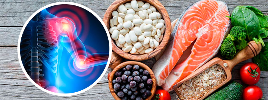 Aliments anti-inflammatoires — saumon, légumineuses, fruits et légumes — près d'une articulation douloureuse — SANUSq Health