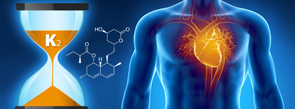 Sablier marqué K2 près d'une molécule de statine et d'un cœur lumineux, par SANUSq Health sur les statines et la vitamine K2