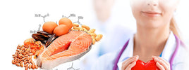 Aliments riches en vitamine B12 près d'une professionnelle de santé tenant un cœur — SANUSq Health