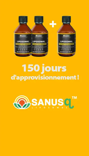 Trois bouteilles de vitamine C liposomale avec glutathion montrant approvisionnement de 150 jours sur fond jaune