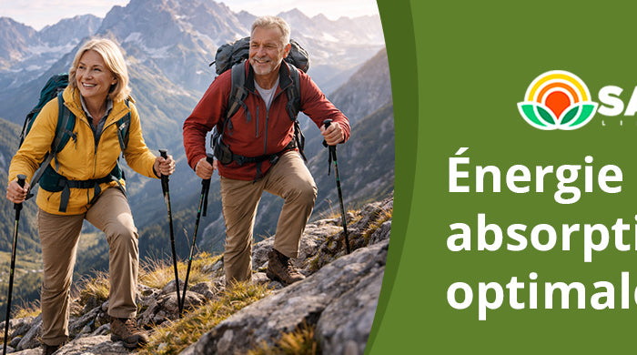 Couple de randonneurs en montagne avec la CoQ10 liposomale SANUSq Health pour l'énergie cellulaire et l'absorption